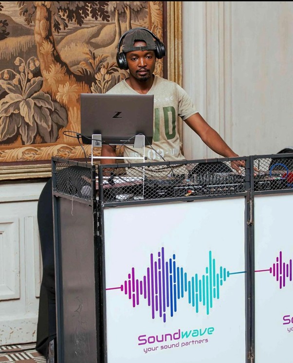 Sean from Soundwave at a wedding setup