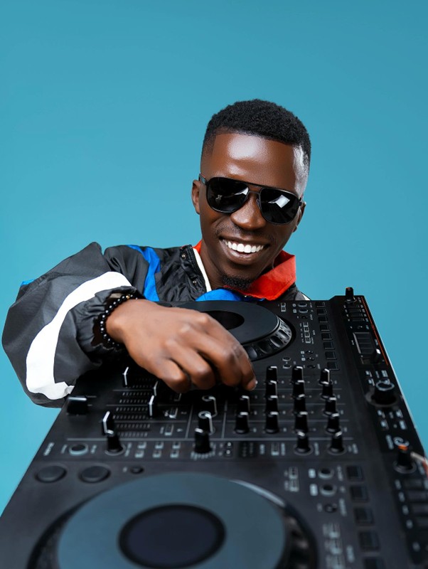 DJs and sound article